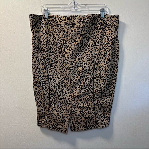 Torrid Women’s Black/Brown All Over Leopard Print Knee Length Pencil Skirt Sz 16 - Picture 3 of 6